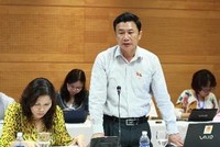 Các Đại biểu thảo luận tại tổ